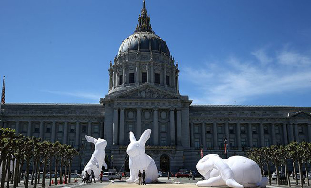 Large temporary sculptures in front of SF City Hall